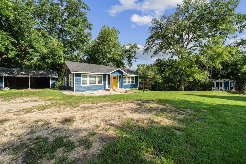 603 E Avenue A Valley Mills, TX 76689