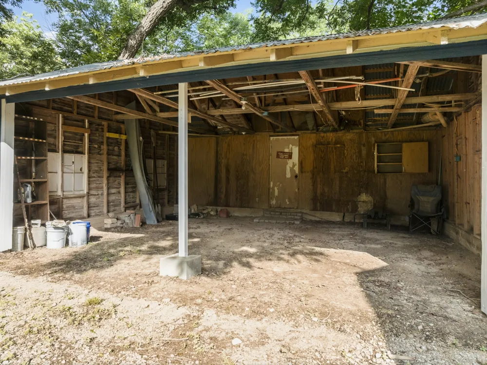 603 E Avenue A Valley Mills, TX 76689