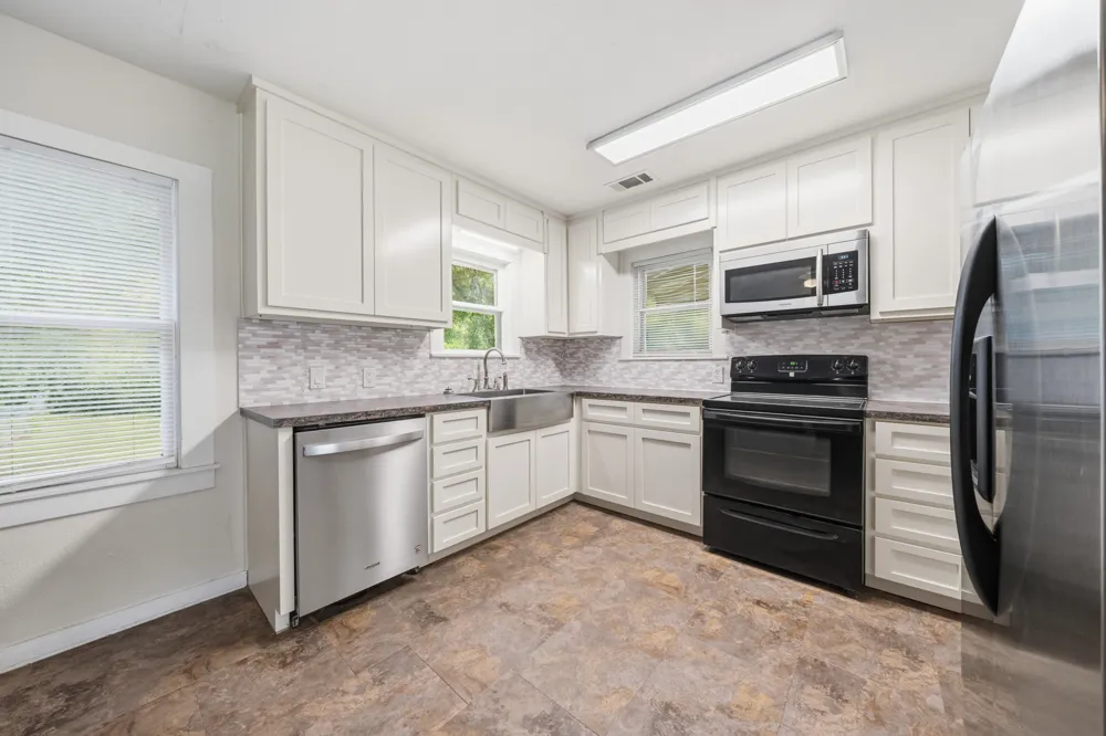 603 E Avenue A Valley Mills, TX 76689