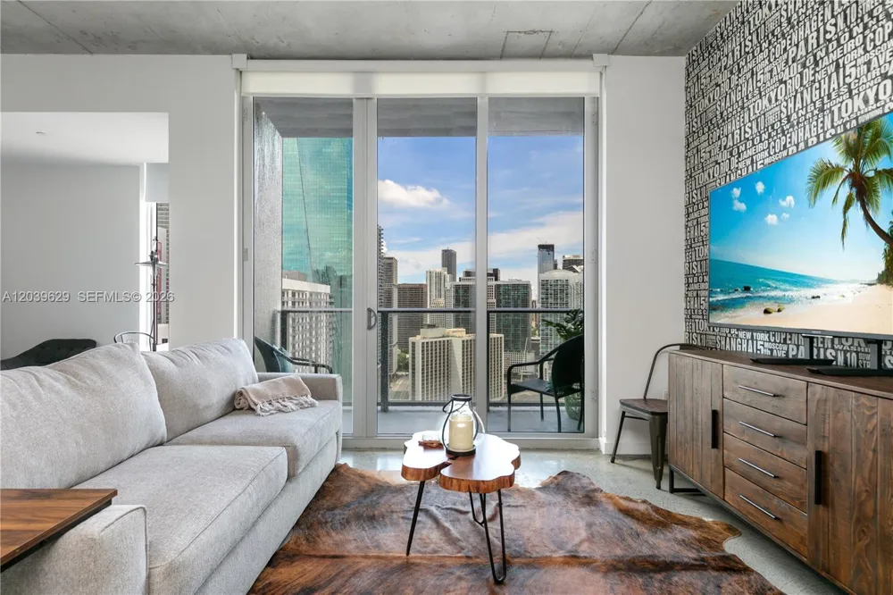 151 SE 1st St #3103 Miami, FL 33131