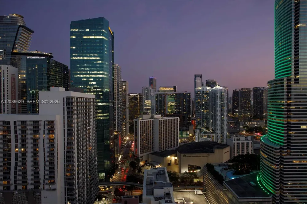 151 SE 1st St #3103 Miami, FL 33131
