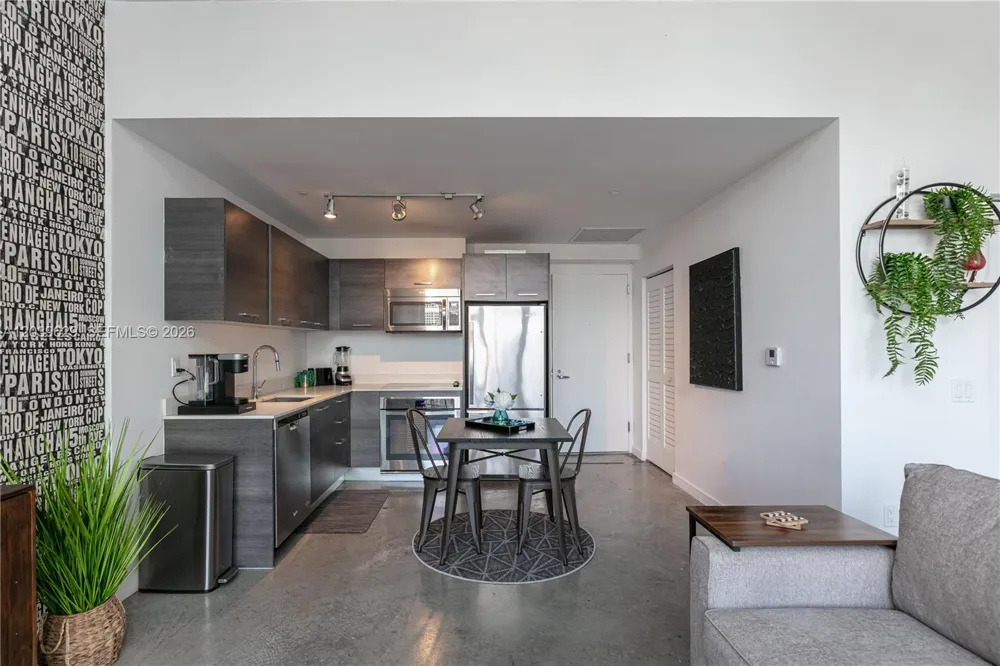 151 SE 1st St #3103 Miami, FL 33131