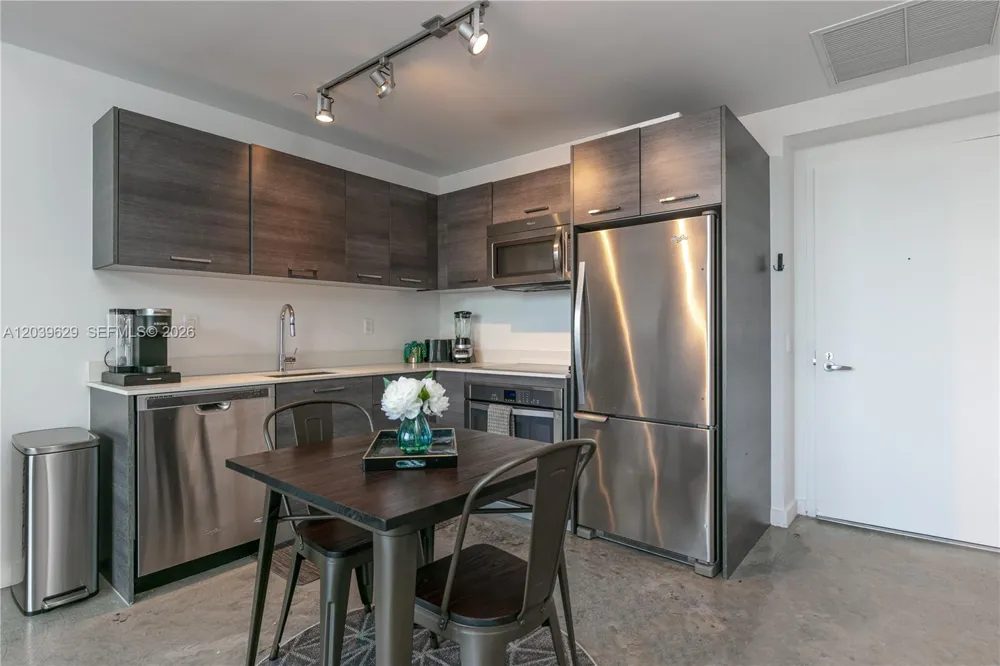 151 SE 1st St #3103 Miami, FL 33131
