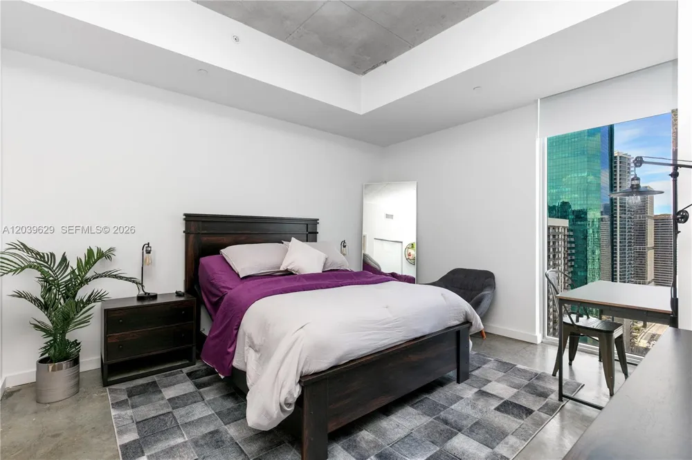151 SE 1st St #3103 Miami, FL 33131