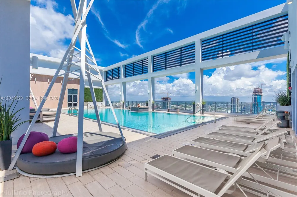 151 SE 1st St #3103 Miami, FL 33131