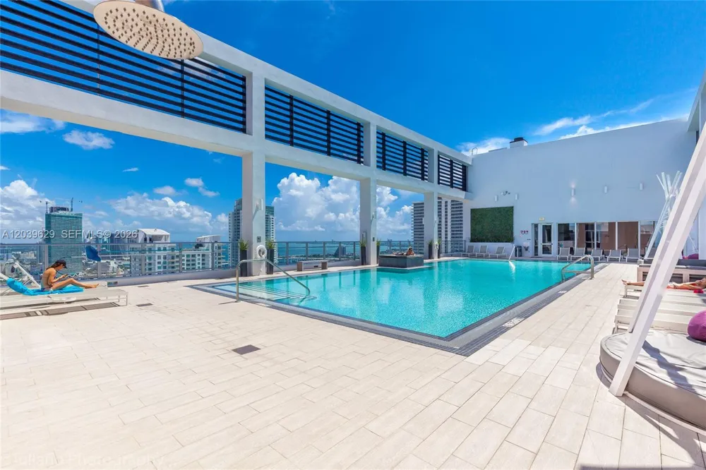 151 SE 1st St #3103 Miami, FL 33131