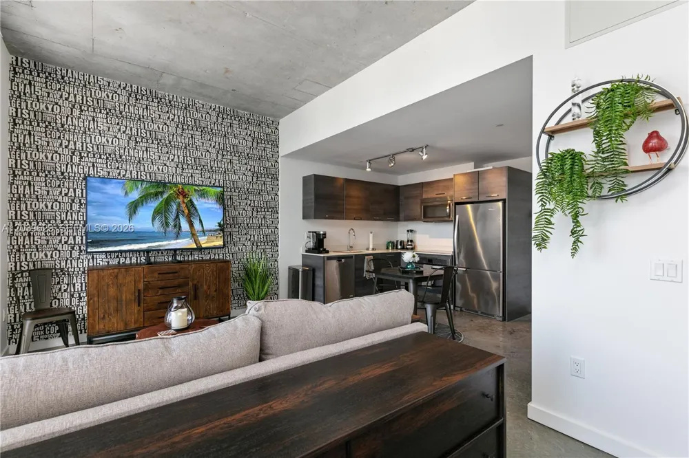 151 SE 1st St #3103 Miami, FL 33131