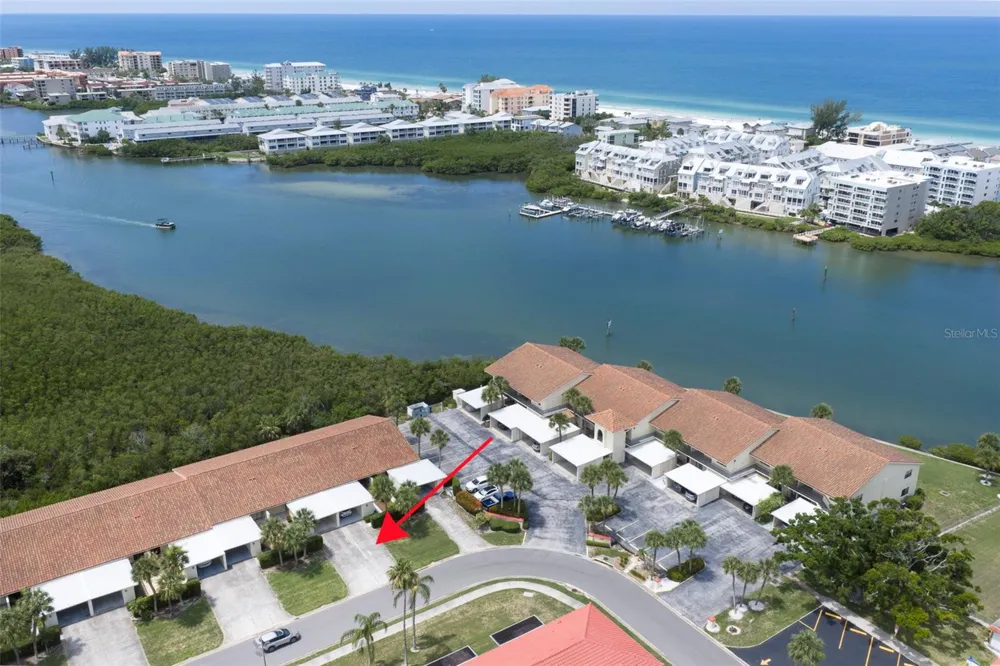 10152 REGAL DRIVE Largo, FL 33774