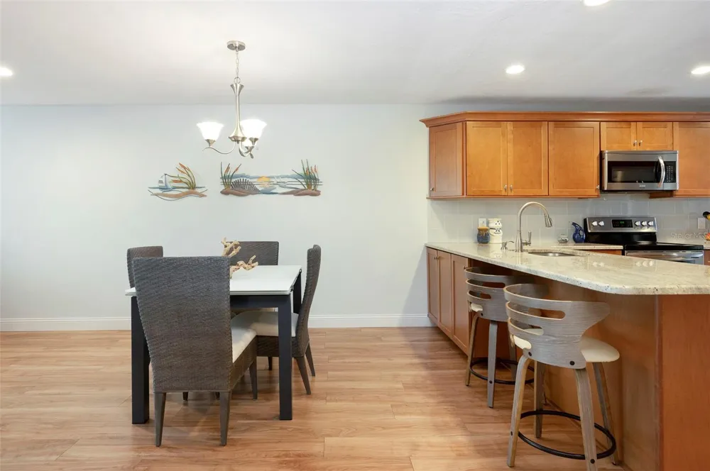 10152 REGAL DRIVE Largo, FL 33774