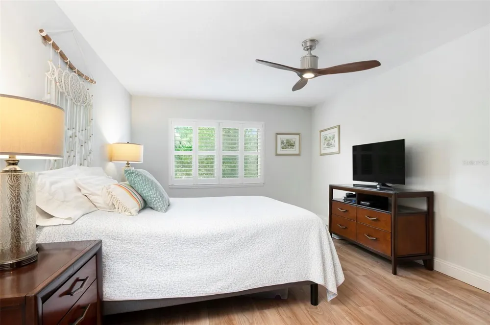 10152 REGAL DRIVE Largo, FL 33774