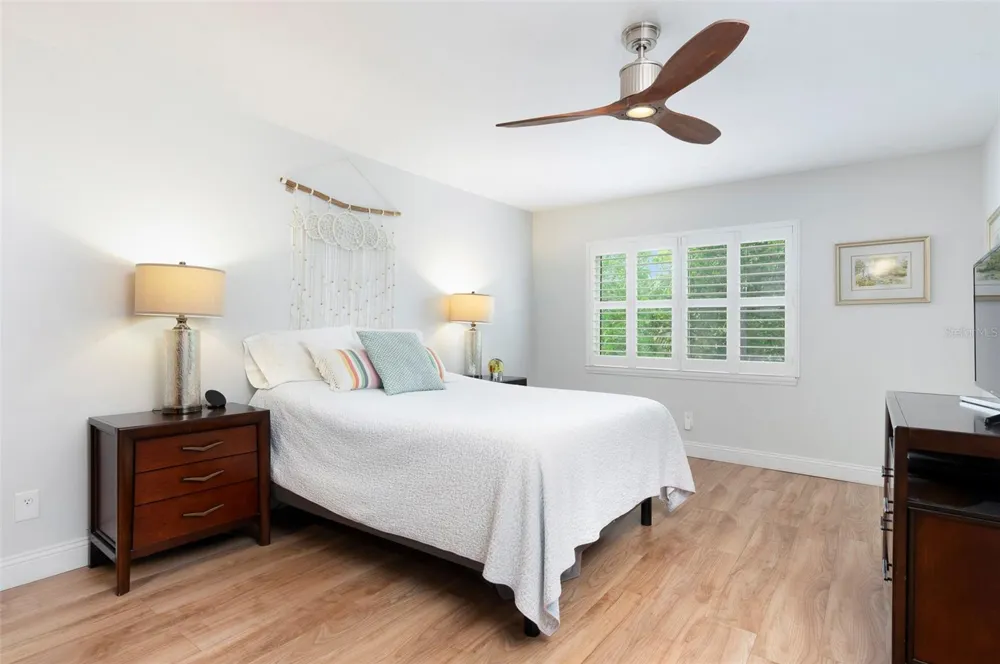 10152 REGAL DRIVE Largo, FL 33774