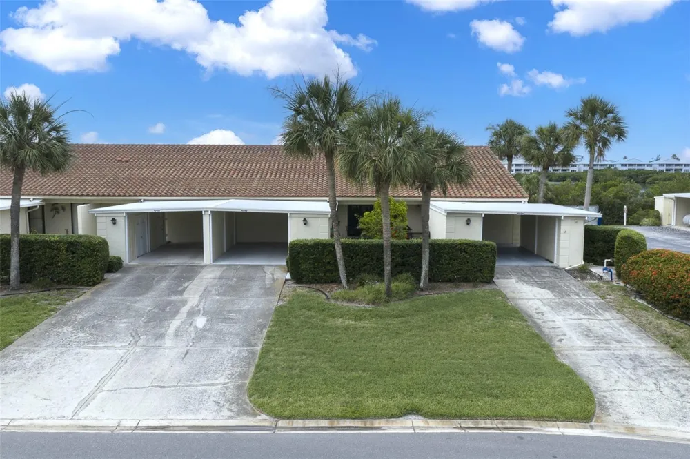 10152 REGAL DRIVE Largo, FL 33774