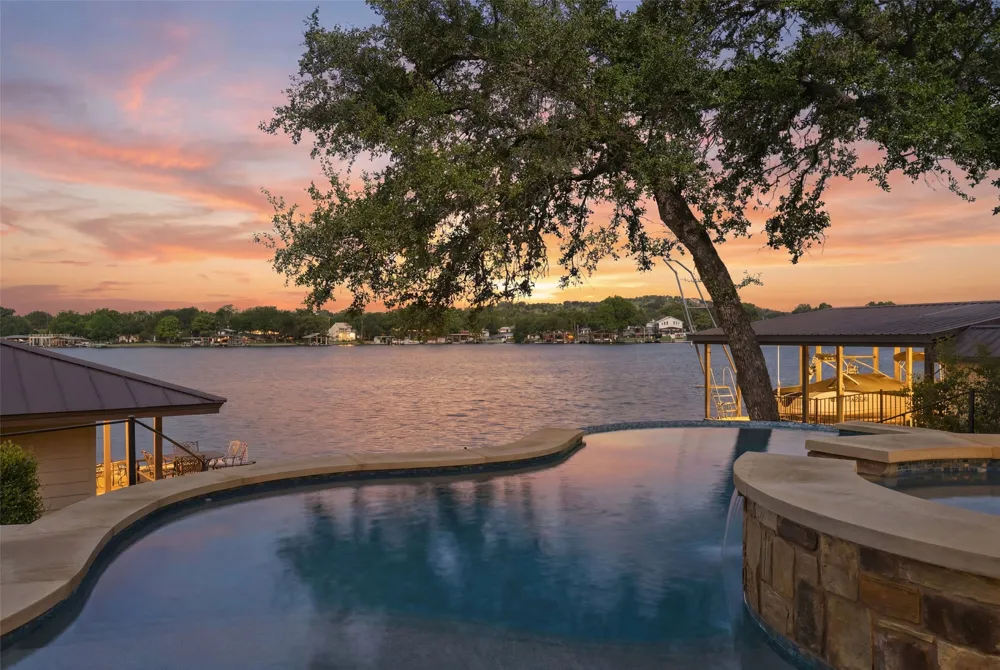 3612 Pack Saddle Drive Horseshoe Bay, TX 78657