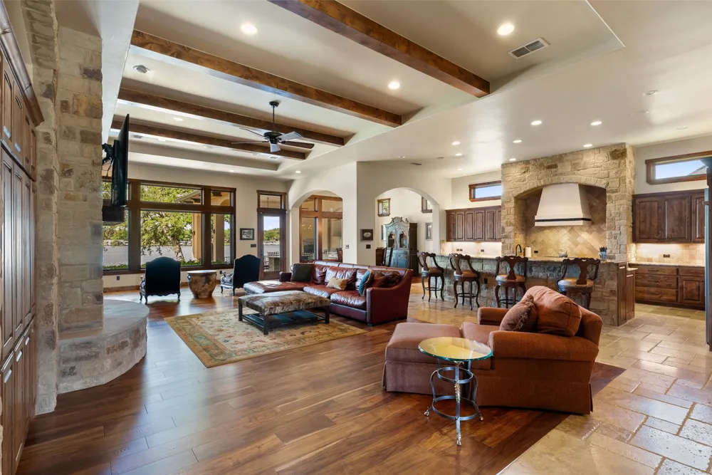 3612 Pack Saddle Drive Horseshoe Bay, TX 78657
