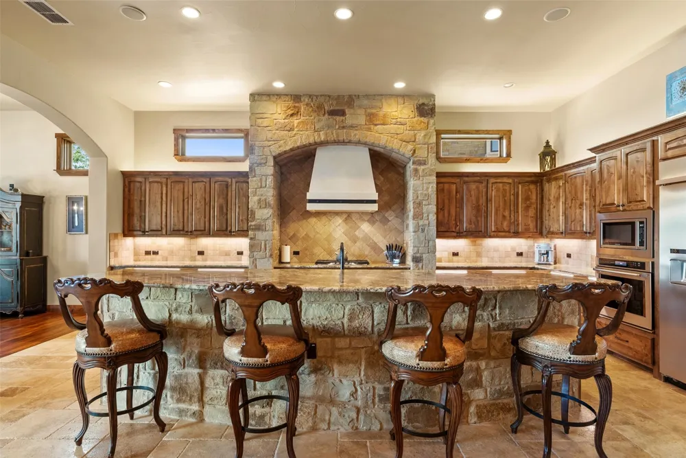 3612 Pack Saddle Drive Horseshoe Bay, TX 78657