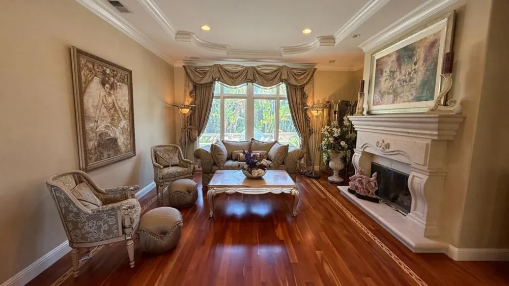 15863 Mina Way Saratoga, CA 95070