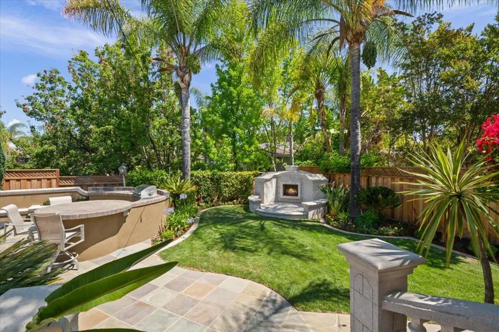 15863 Mina Way Saratoga, CA 95070