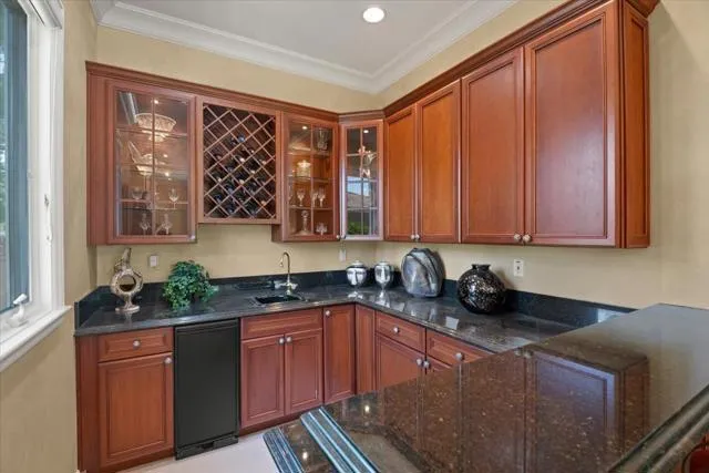 15863 Mina Way Saratoga, CA 95070