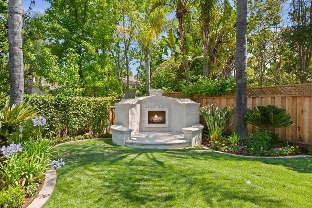 15863 Mina Way Saratoga, CA 95070