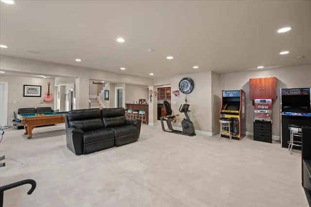 15863 Mina Way Saratoga, CA 95070
