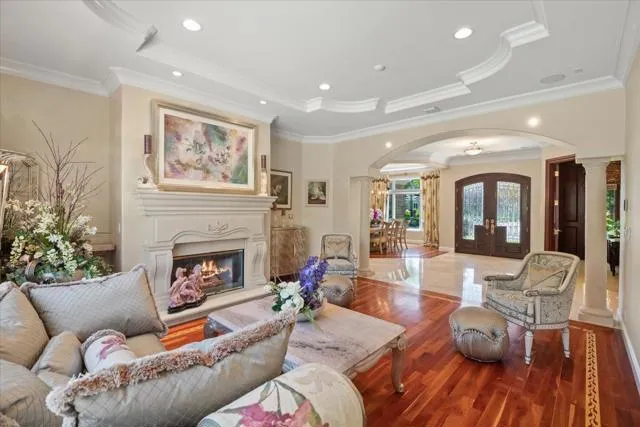 15863 Mina Way Saratoga, CA 95070