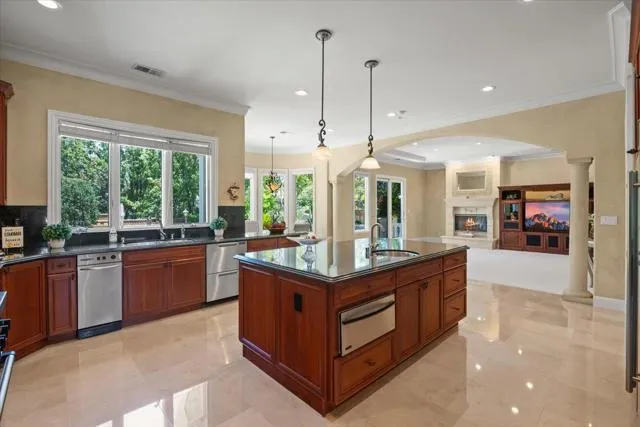 15863 Mina Way Saratoga, CA 95070