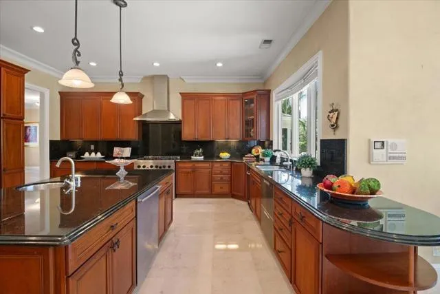 15863 Mina Way Saratoga, CA 95070