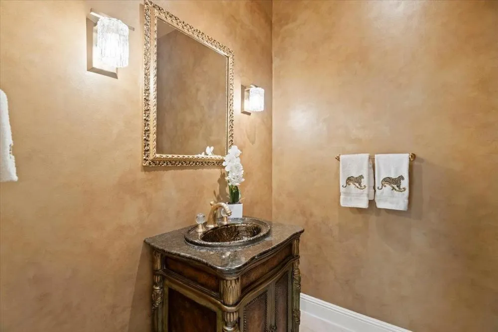 15863 Mina Way Saratoga, CA 95070