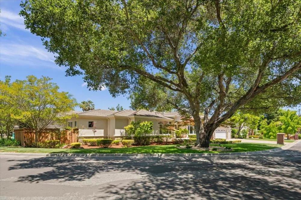 15863 Mina Way Saratoga, CA 95070