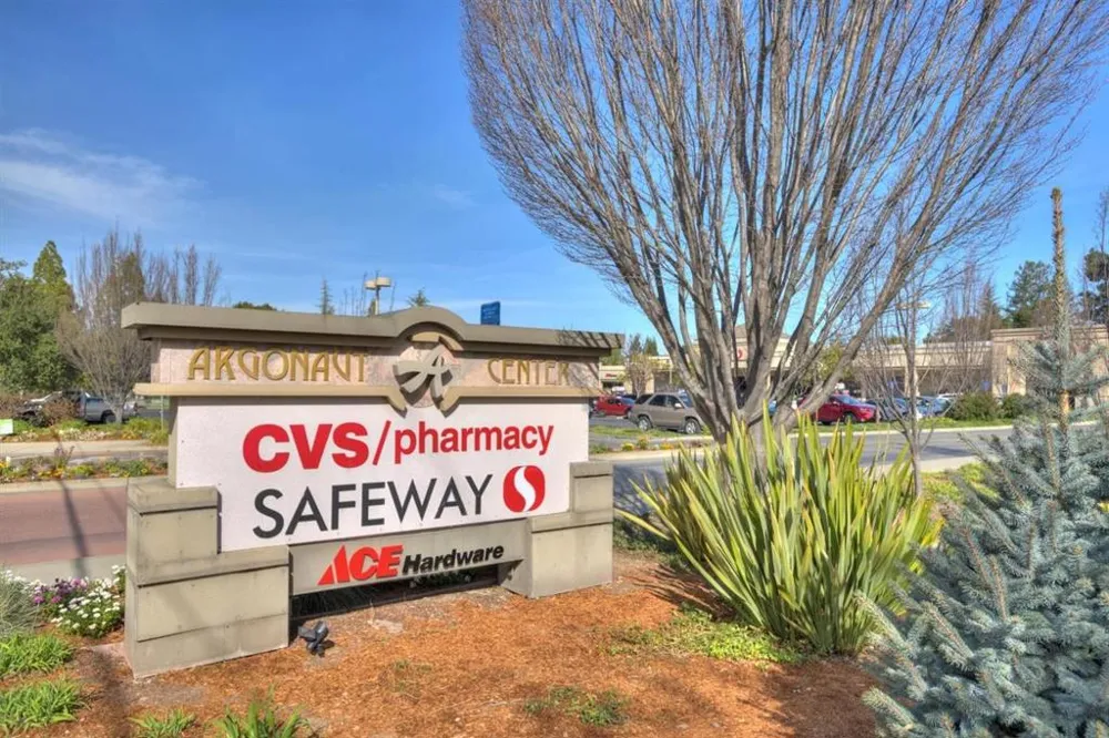 15863 Mina Way Saratoga, CA 95070