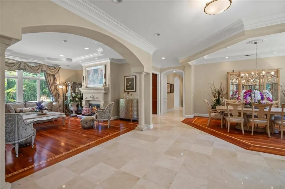 15863 Mina Way Saratoga, CA 95070