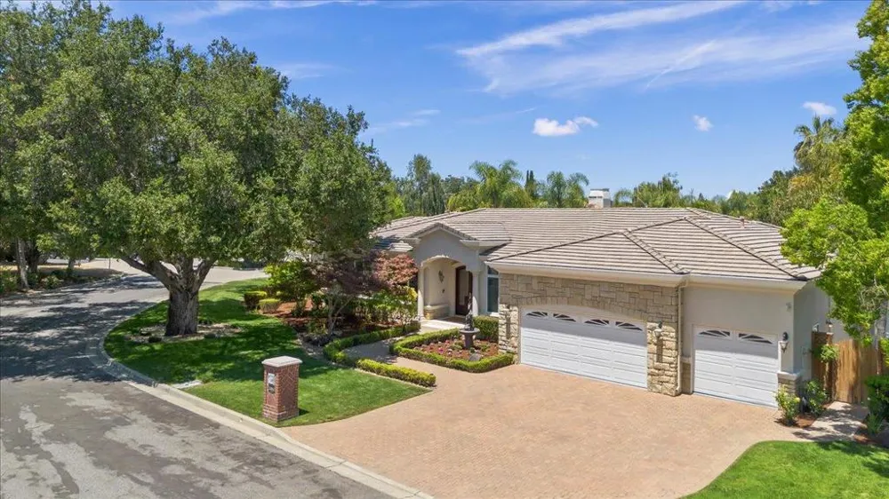15863 Mina Way Saratoga, CA 95070