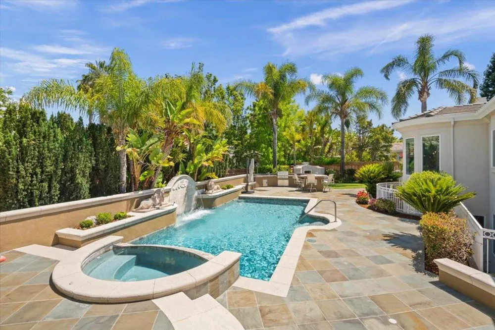 15863 Mina Way Saratoga, CA 95070