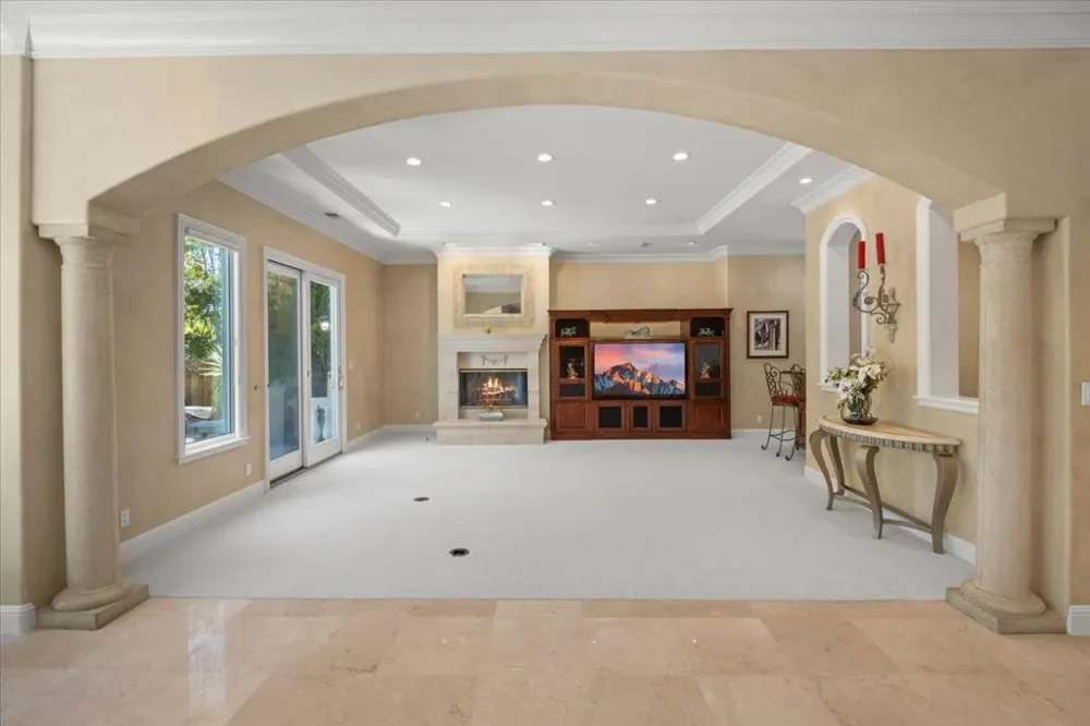 15863 Mina Way Saratoga, CA 95070