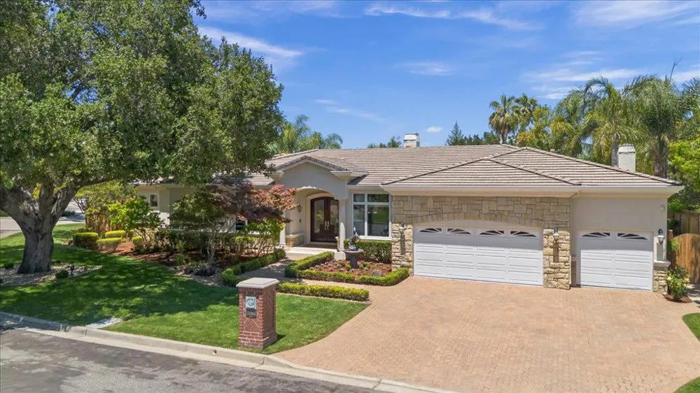 15863 Mina Way Saratoga, CA 95070