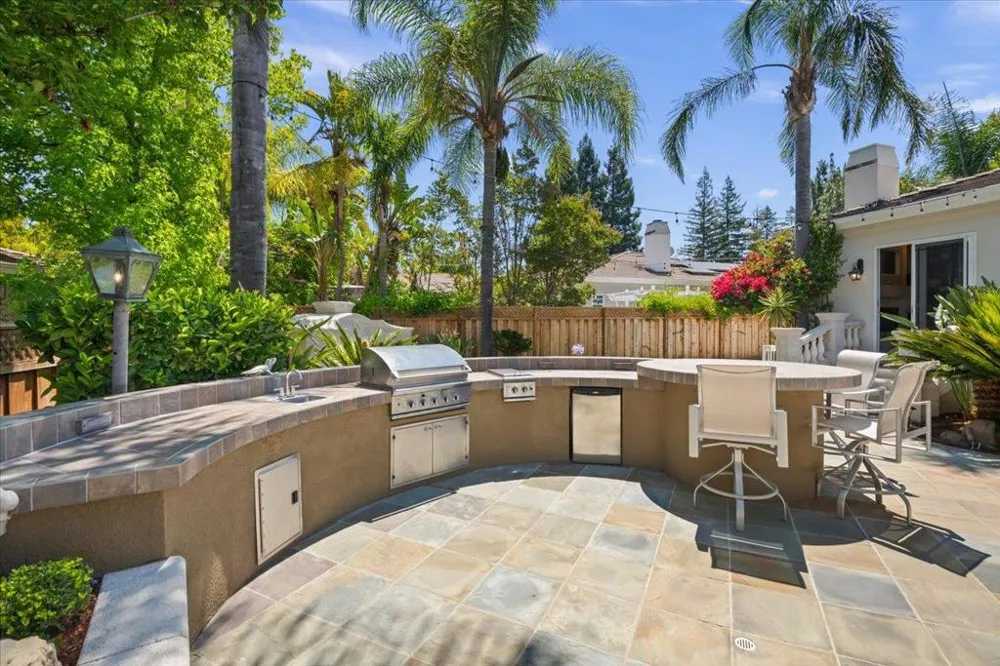 15863 Mina Way Saratoga, CA 95070