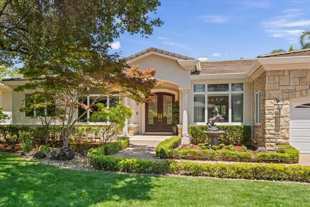 15863 Mina Way Saratoga, CA 95070