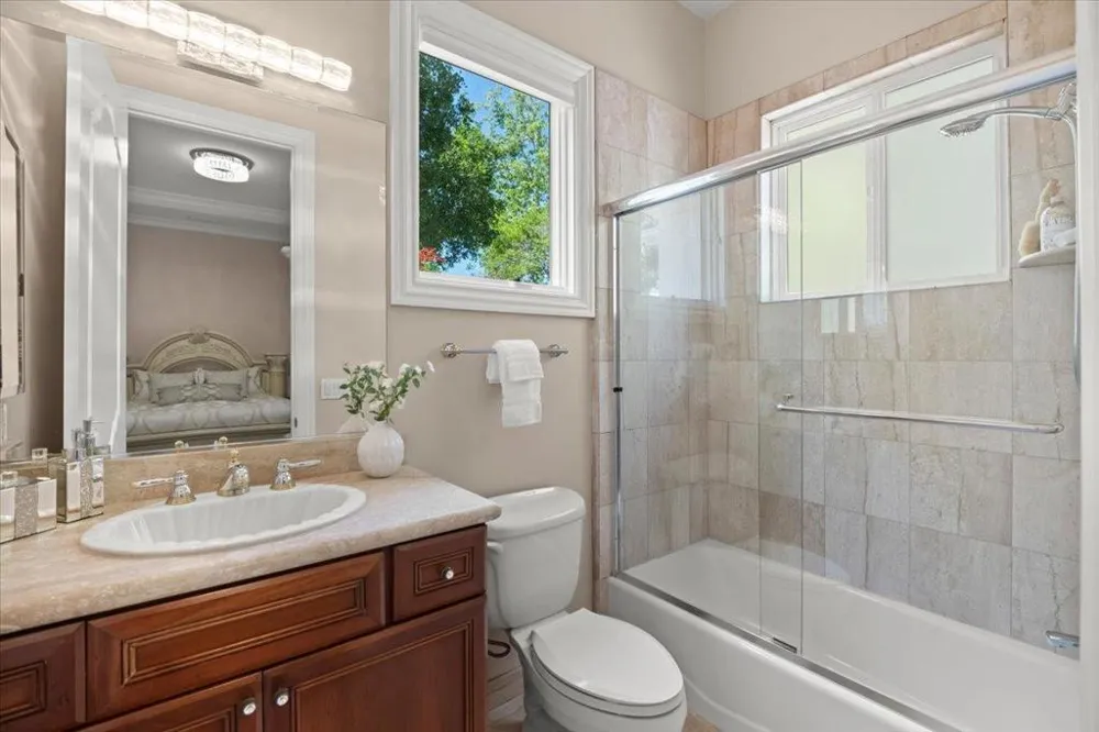 15863 Mina Way Saratoga, CA 95070