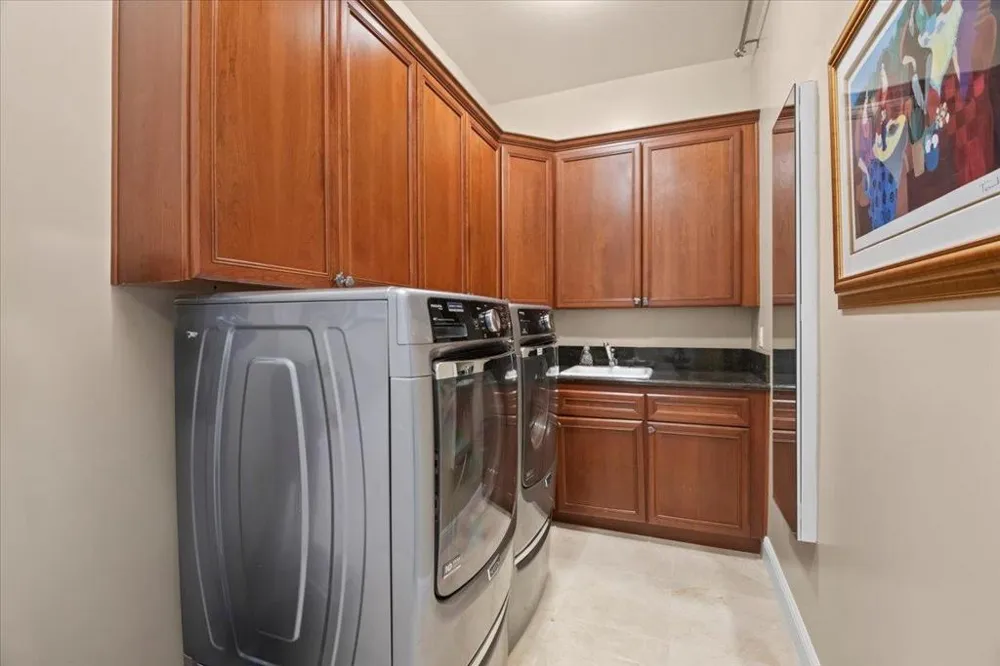 15863 Mina Way Saratoga, CA 95070