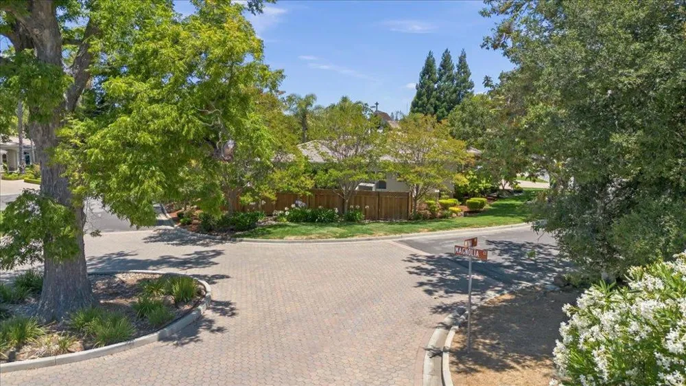 15863 Mina Way Saratoga, CA 95070