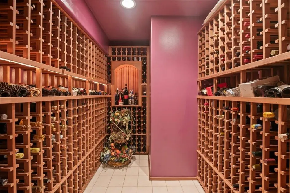 15863 Mina Way Saratoga, CA 95070