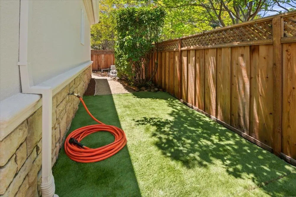 15863 Mina Way Saratoga, CA 95070