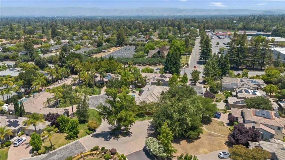 15863 Mina Way Saratoga, CA 95070