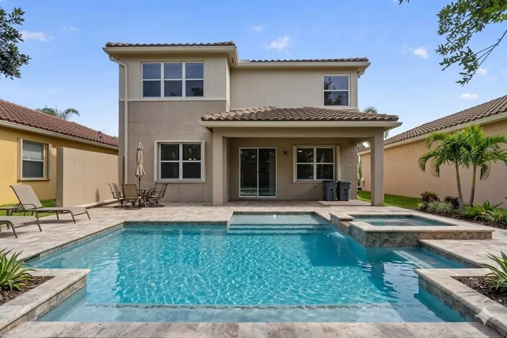 8135 Cantabria Falls Drive Boynton Beach, FL 33473