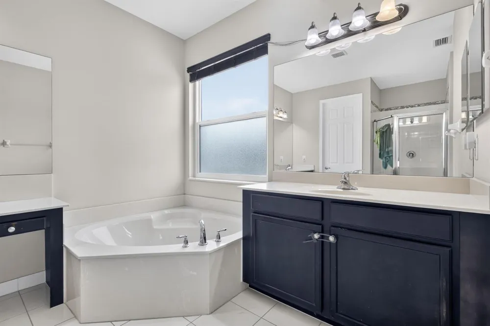 8135 Cantabria Falls Drive Boynton Beach, FL 33473