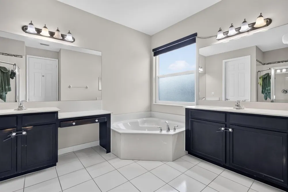 8135 Cantabria Falls Drive Boynton Beach, FL 33473