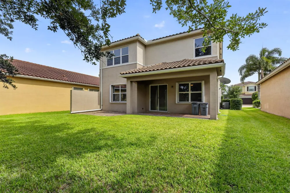 8135 Cantabria Falls Drive Boynton Beach, FL 33473