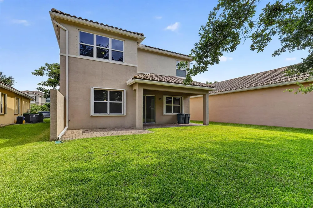 8135 Cantabria Falls Drive Boynton Beach, FL 33473