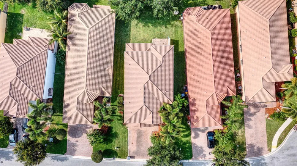 8135 Cantabria Falls Drive Boynton Beach, FL 33473