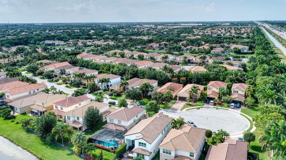 8135 Cantabria Falls Drive Boynton Beach, FL 33473